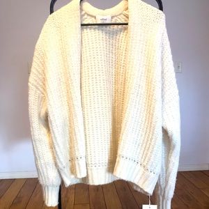 Wilfred White Cardigan 44% Wool